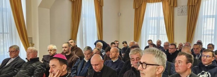 U Gospiću je održan Predbožićni susret svećenika