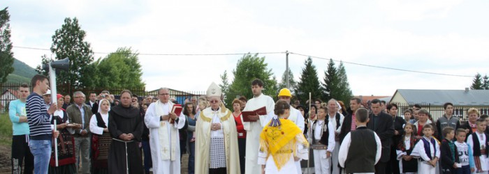 Položen je kamen temeljac za crkvu u Donjem Lapcu