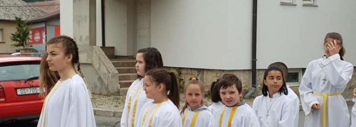 U župi sv. Jurja u Korenici je održan Biskupijski susret ministranata