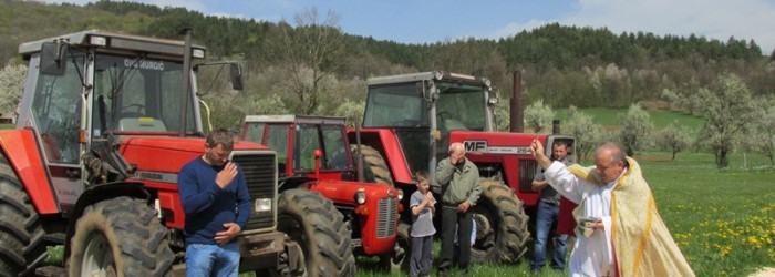 Blagoslov traktora i poljodjelaca